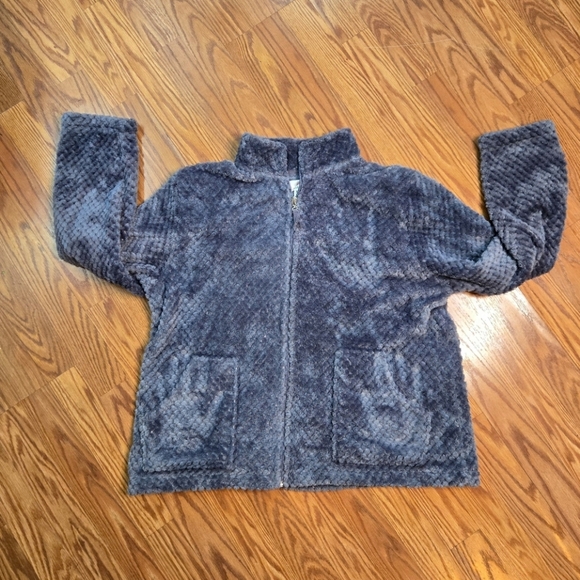 Cuddl Duds Fuzzy Gray Jacket - Picture 1 of 4
